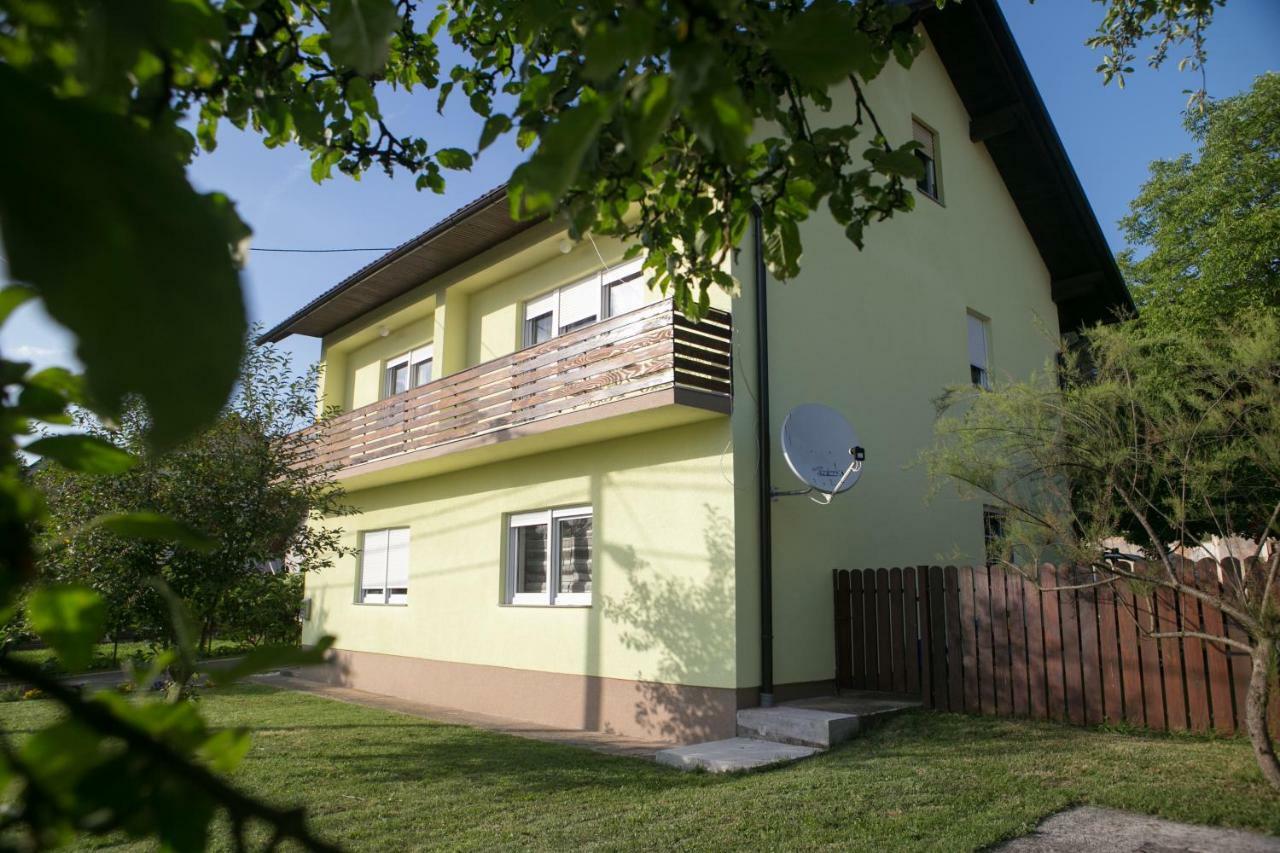 Apartman Maja Apartment Otočac Exterior foto